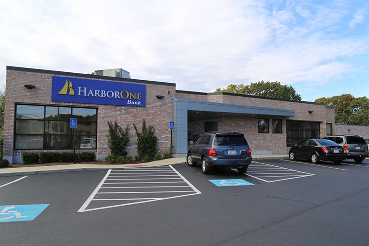 HarborOne Bank in Warwick, RI Exterior